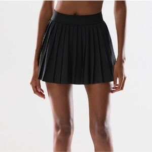 SOLD: TNA Aritzia Pleated Tennis Skirt